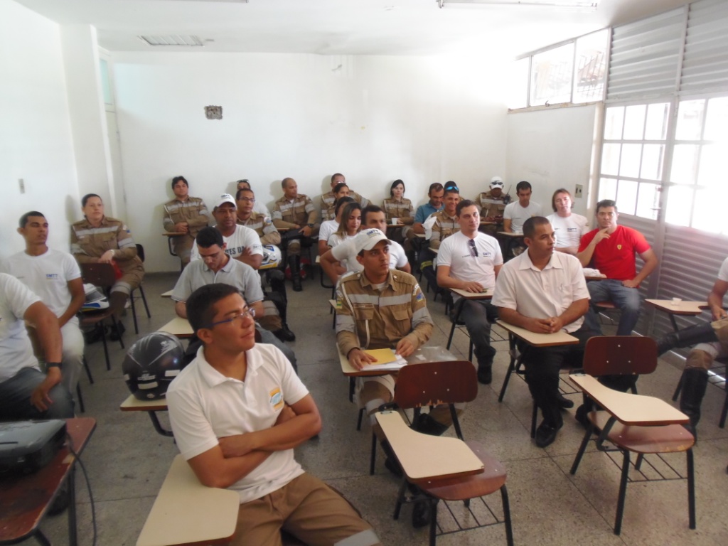 Capacitação: agentes de trânsito da SMTT passam por atualização - SMTT Aracaju